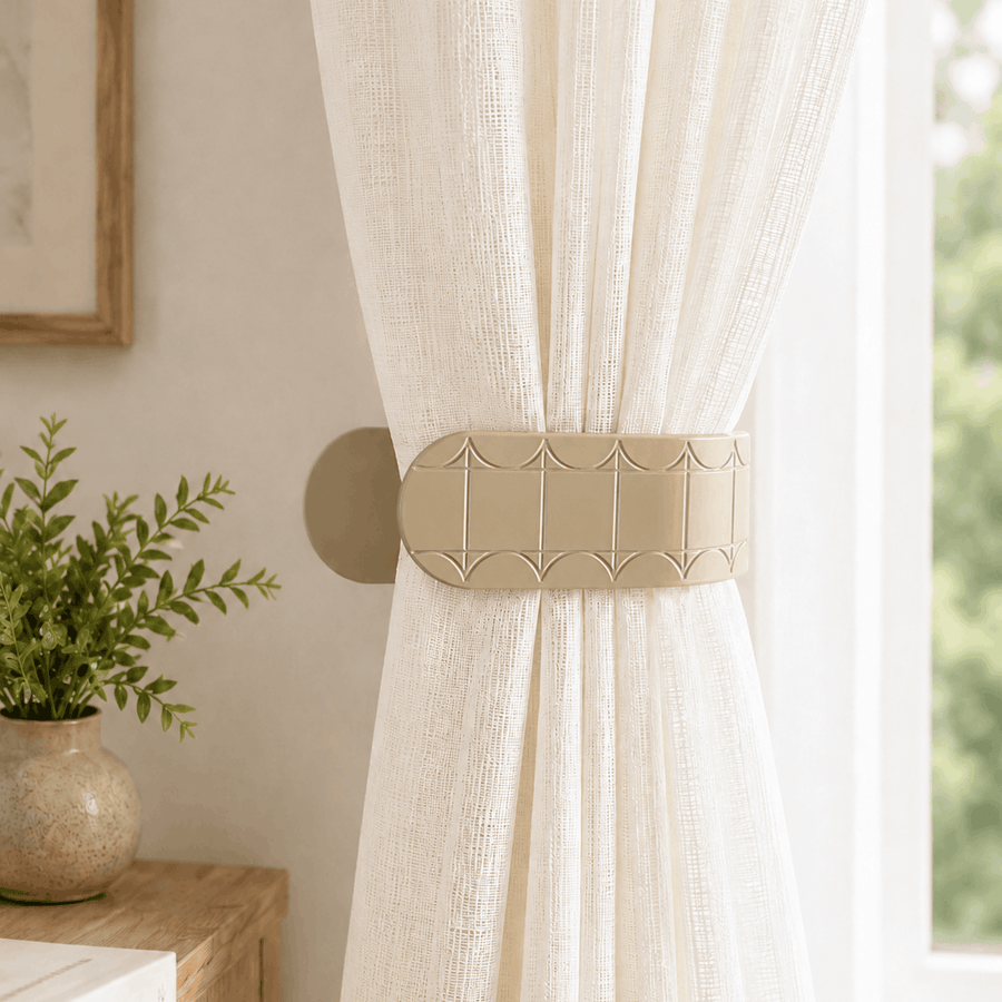 Nova Loop Curtain Holder