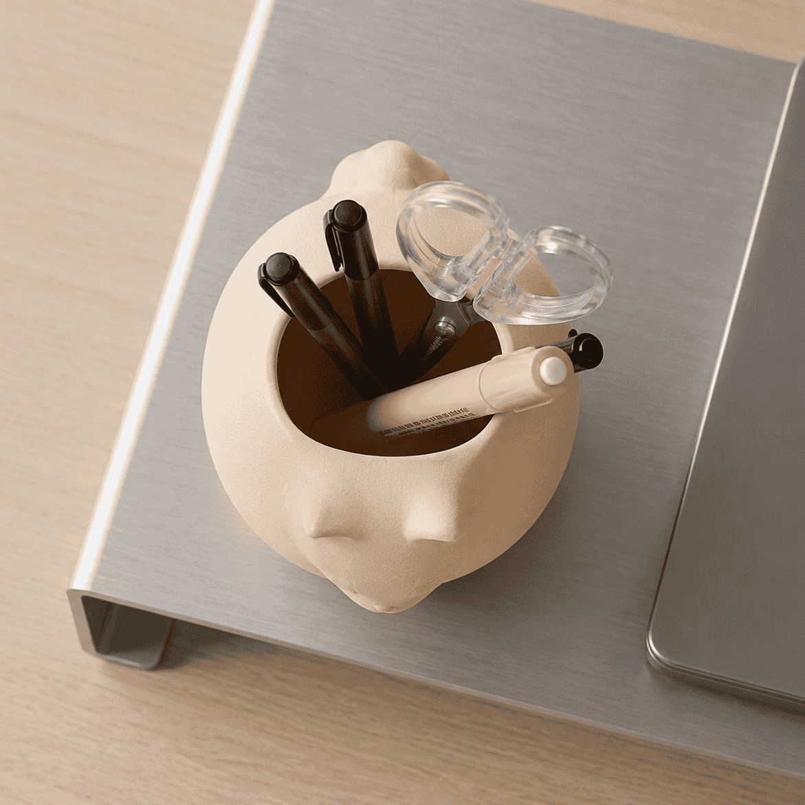 Cat Pen Holder - Unisculp