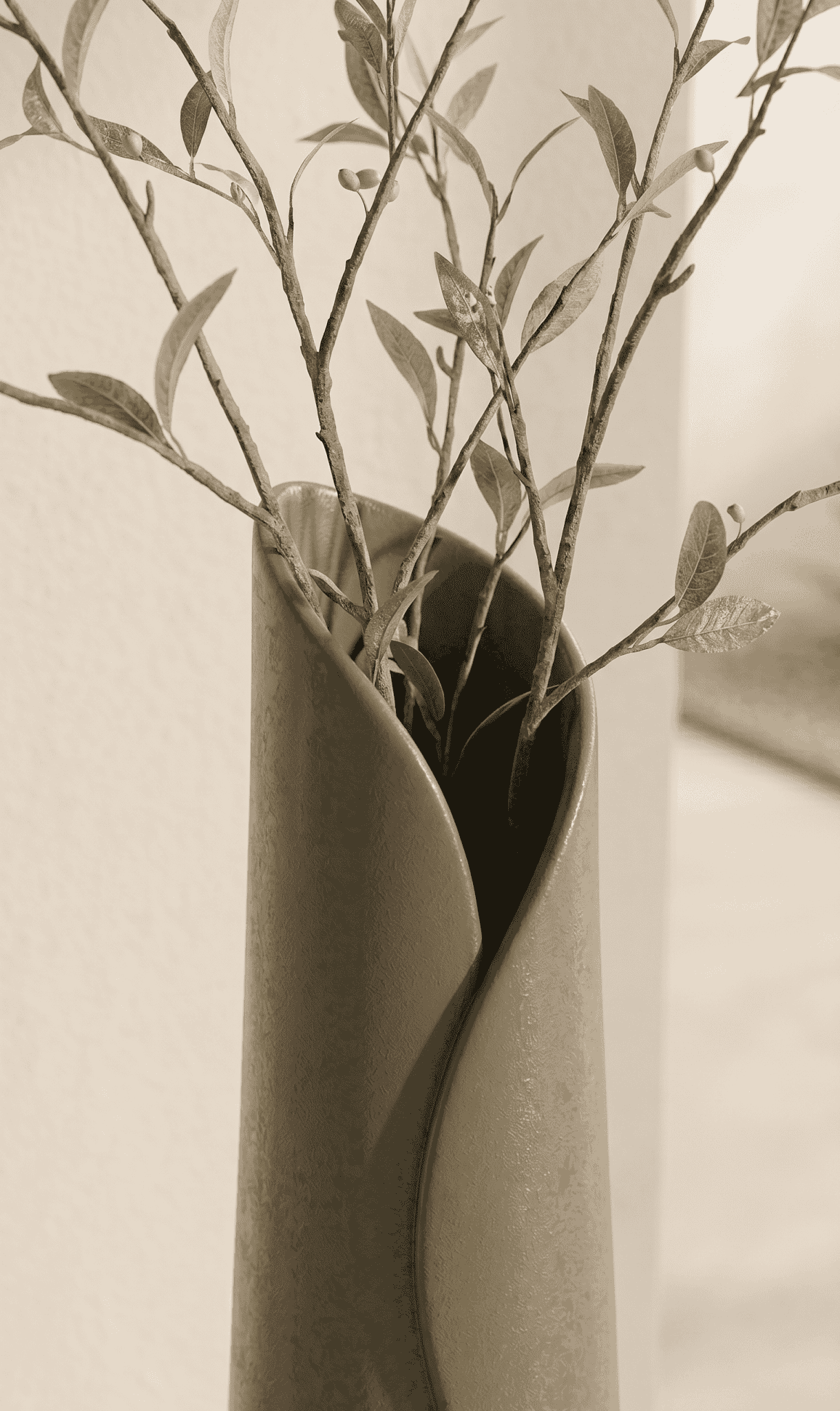 Minimalist Tulip Vase - Unisculp