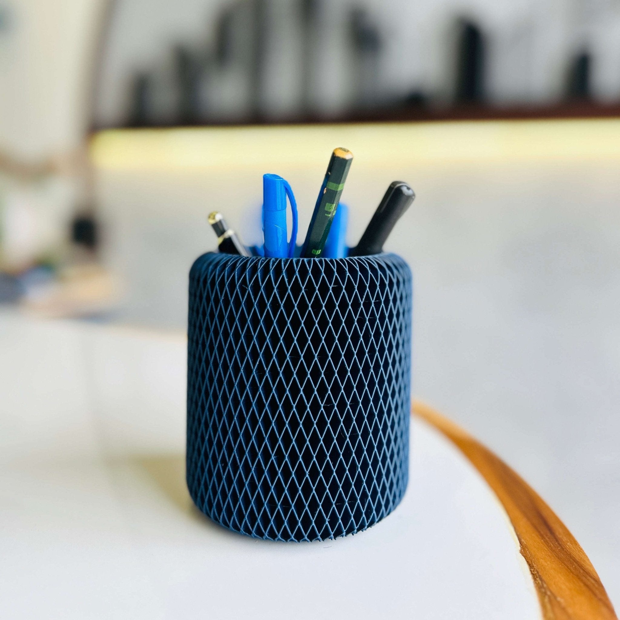 Modern Pen Holder - Unisculp